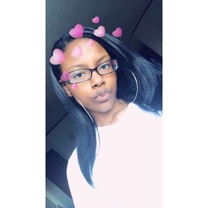 Meet your Posher, Demesha